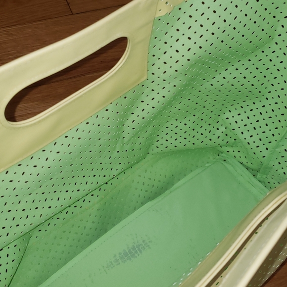 Clinique Boho Beach Bag in Yellow and Green - Picture 3 of 3